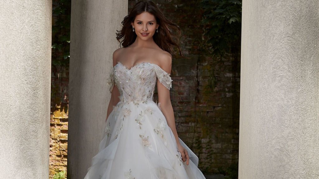 important-2025-wedding-gown-designers-to-consider