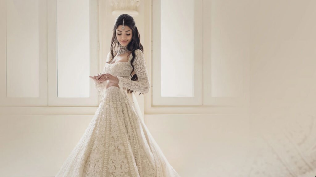 know-more-about-2-piece-wedding-dresses